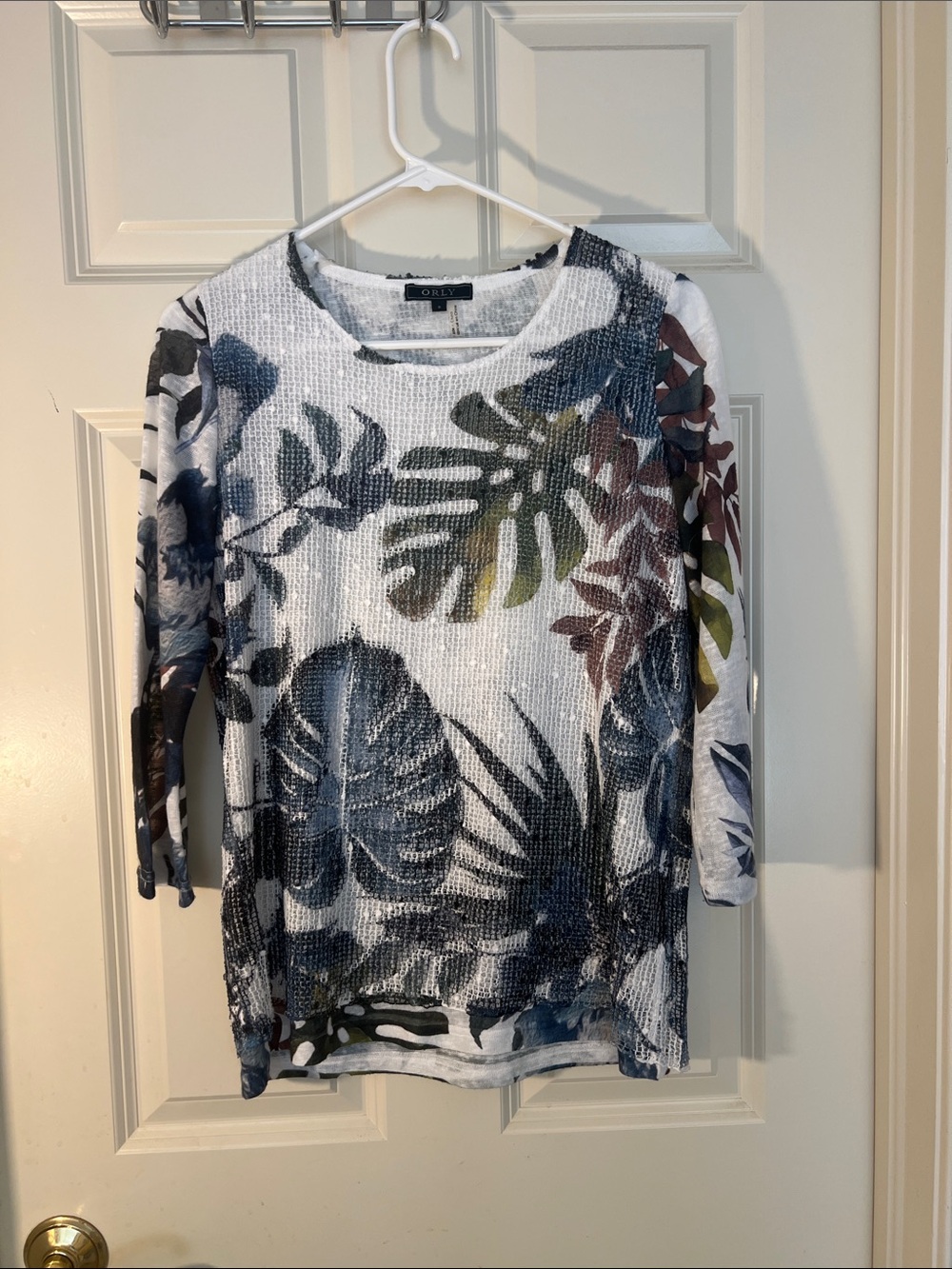 Orvis White Long-Sleeve Knit Top with Blue & Green Leaf Print